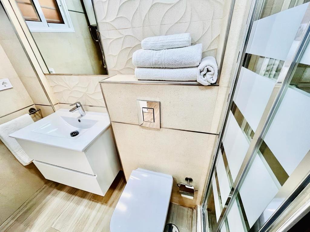 Moderno Y Nuevo Apartamento Playa Apartment Benalmadena Bagian luar foto